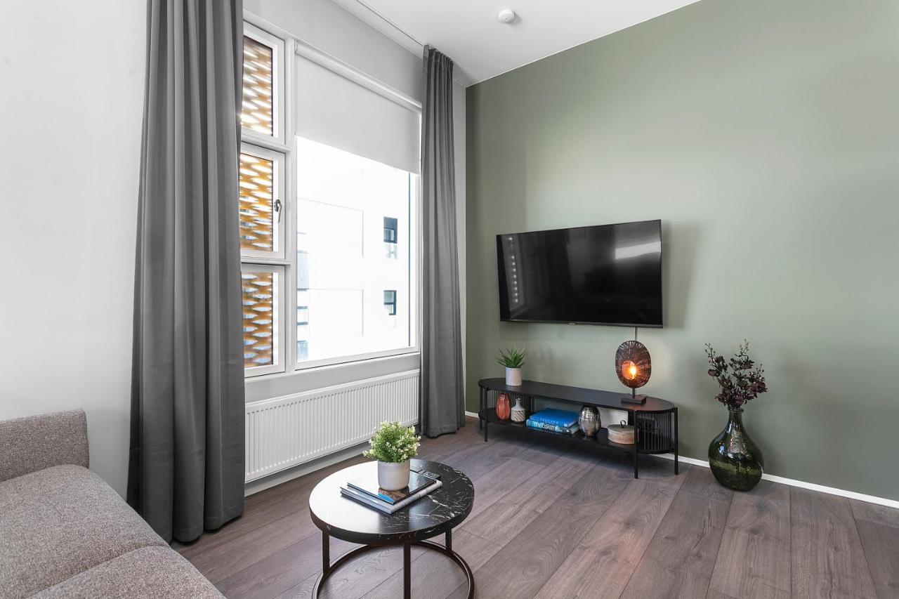 Modern Downtown Apartment - Harbour View Reykjavik Bagian luar foto